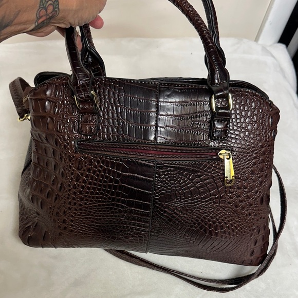 Elegant Brown Crocodile-Embossed Women's Handbag satchel-Crossbody - Picture 3 of 14